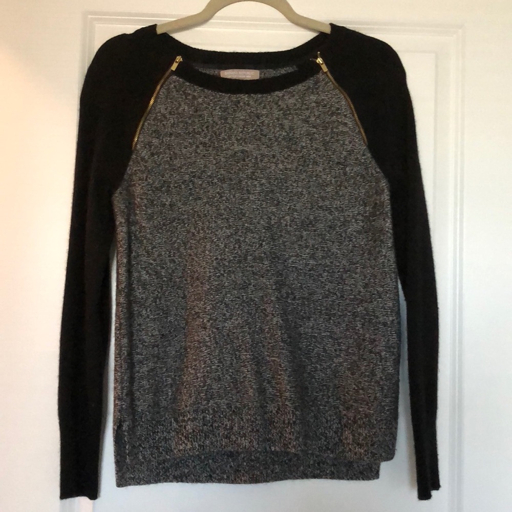 Banana republic sweater with gold zipper details